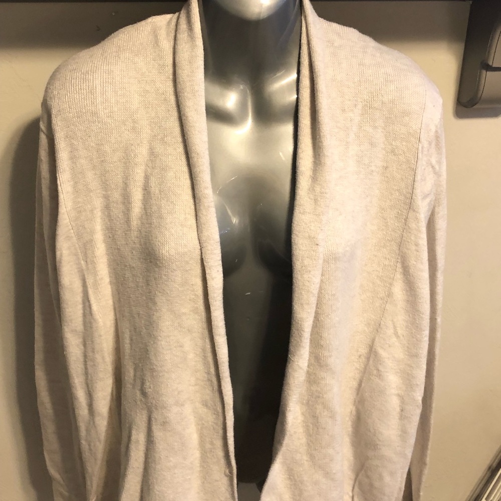 Gap sweater